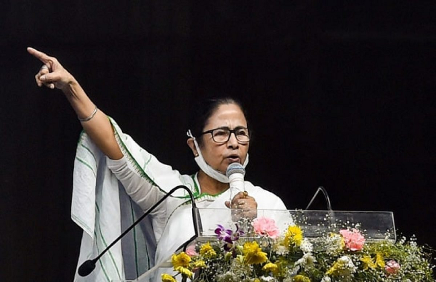 West Bengal: ममता बनर्जी बोलीं- BJP के सामने झुकने की बजाए सिर कटाना पसंद करूंगी