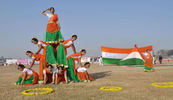 श्रीगंगानगर.....''गणतंत्र दिवस'' शान से लहराया तिरंगा, देशभक्ति के कार्यक्रमों ने बांधा समां.........देखें खास तस्वीरें