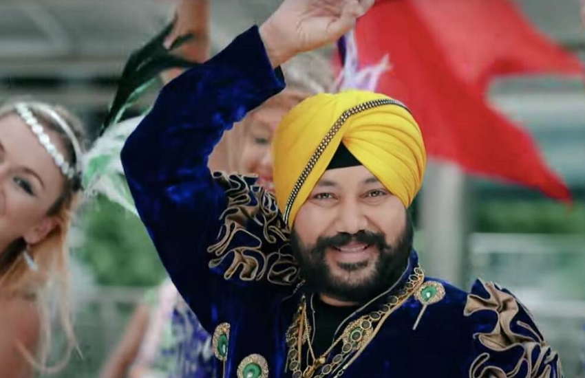 Daler Mehndi - Tunak Tunak Tun - Lyrics Rolling - YouTube