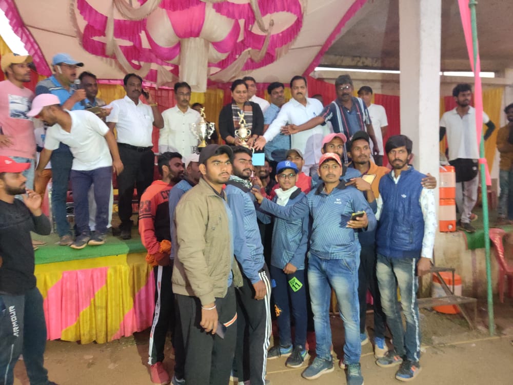 लांजी पर धमाकेदार जीत दर्ज कर किरनापुर टीम ने जीता केपीएल खिताब