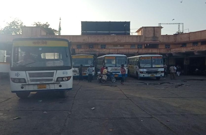 पटरी पर लौटने लगी रोडवेज की गाड़ी