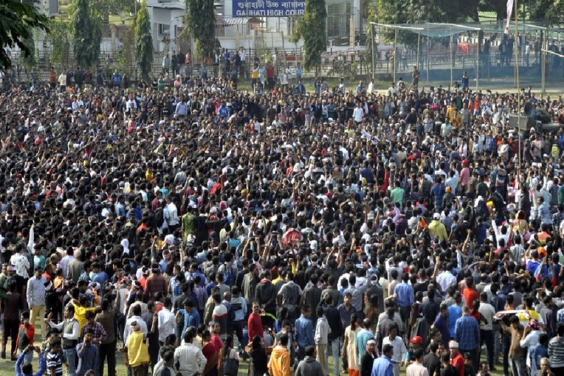 आपकी बात, लोकतंत्र में सरकार को मनमानी करने से कैसे रोका जा सकता है?