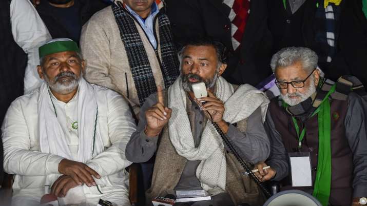 Yogendra Yadav reached Ghazipur border, Say farmers will not go back from this movement