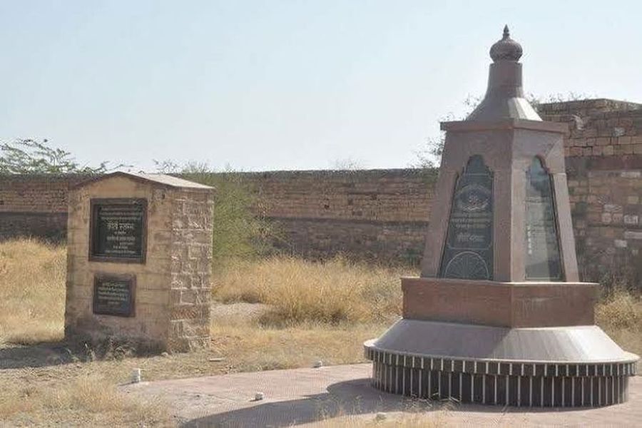 ऐतिहासिक माचिया किले के प्रवेश द्वार खोलने में अधिकारियों की रुचि नहीं