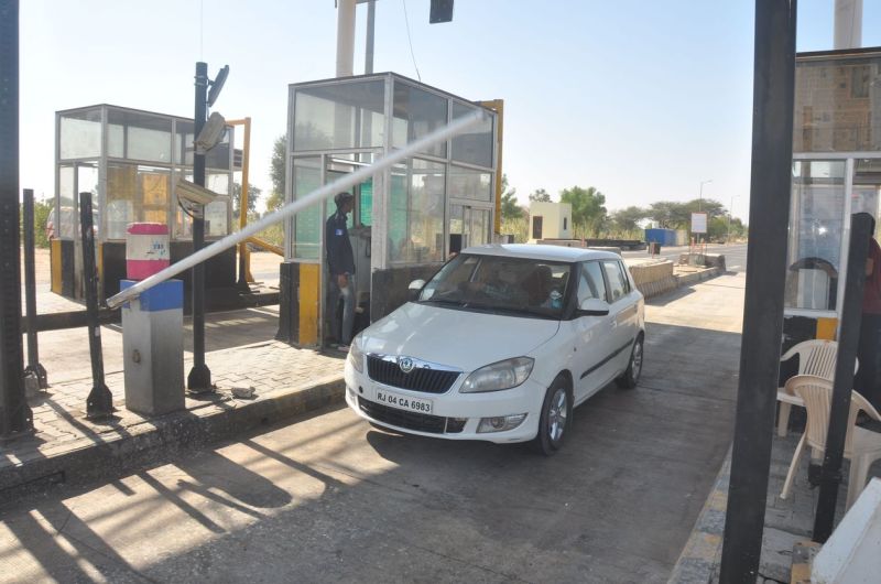 फास्टैग 15 के फरवरी बाद अनिवार्य, नहीं तो दोगुना टोल