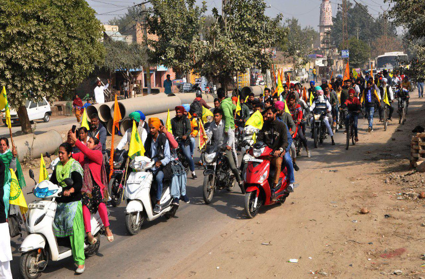 किसान आंदोलन के समर्थन में गांव-गांव में पहुंच रही टीम, शहर में निकाली गई सर्व धर्म रोष रैली