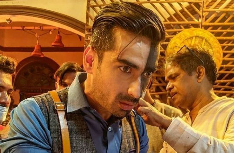 जय माथुर के पेट में घुसा जादुई खंजर, मोहित सहगल ने शेयर की यह तस्वीरें