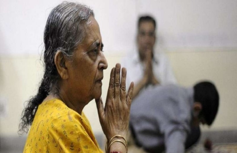 वरिष्ठ महिला