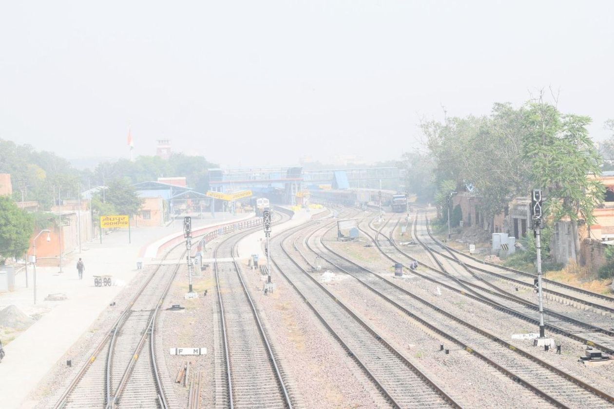 पारा लुढकऩे और हल्का कोहरा रहने की संभावना