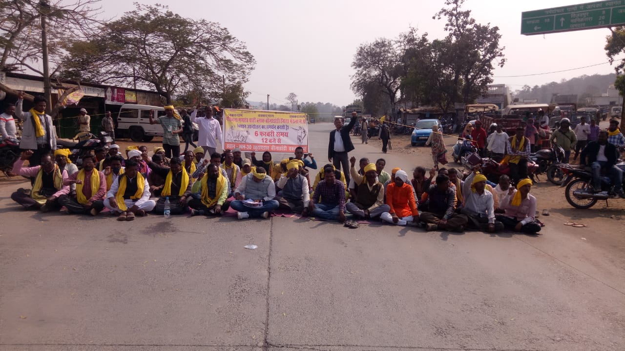Farmers did a check-up on National Highway for 3 hours
