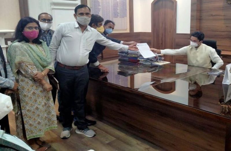 अब पदोन्न्पति दो या इच्छामुत्यु की इजाजत