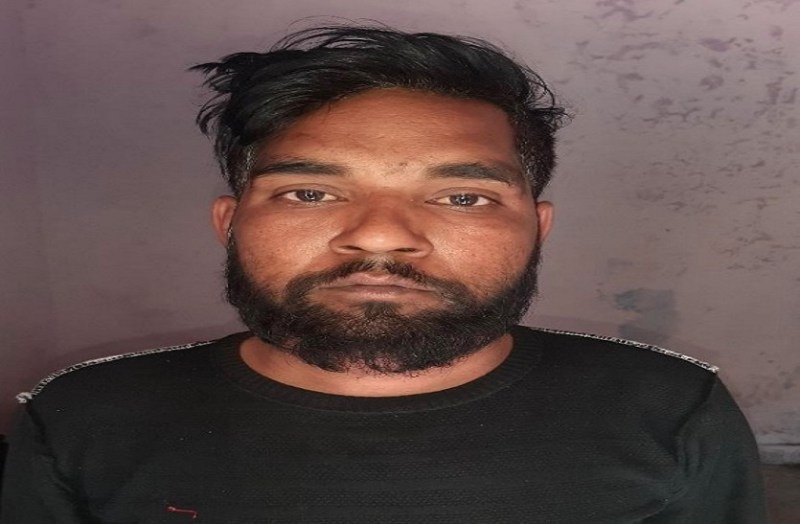 गलता गेट थाना पुलिस ने स्मैक लेकर घूम रहे आरोपी को पकड़ा