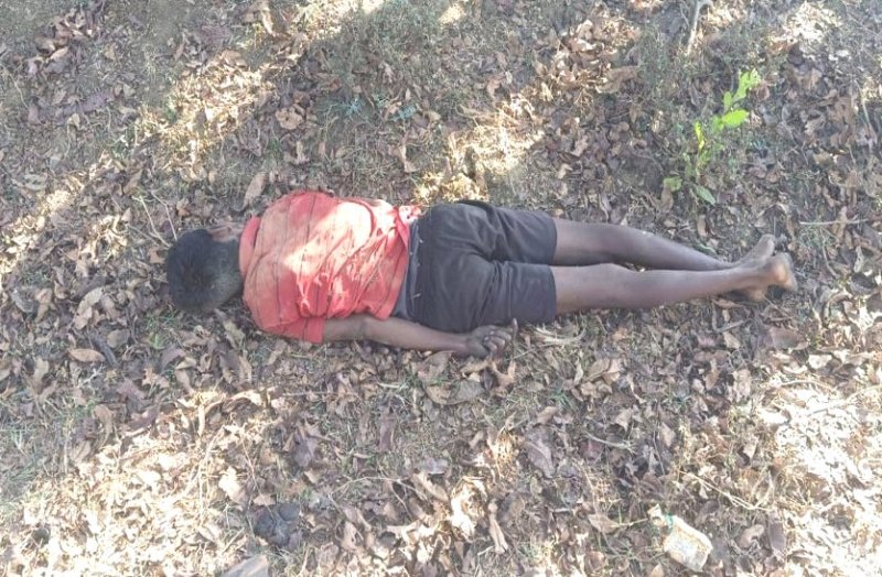 भिलाई: खेत में मिली 19 साल के युवक की लाश, मजदूर पिता ने चेहरा देखकर कहा पुलिस से कहा साहब मेरा बेटा है...