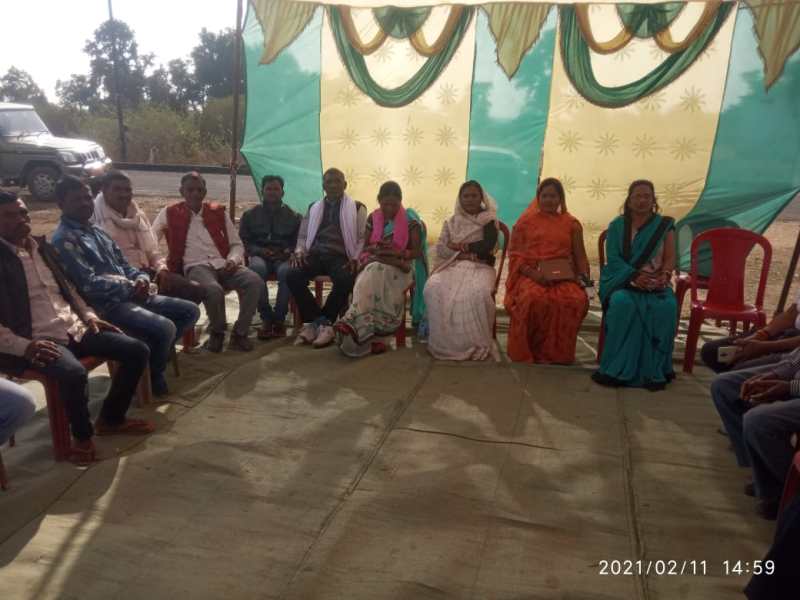 अवैध रूप से यूपी तक हो रही छत्तीसगढ़ की रेत की सप्लाई, जिम्मेदार खामोश, जनप्रतिनिधि व ग्रामीण बैठे धरने पर