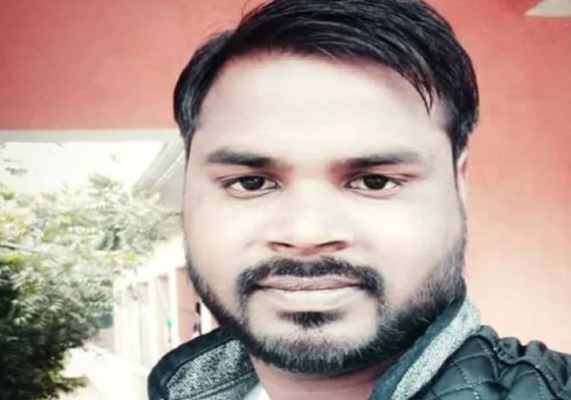 गायत्री प्रजापति के भतीजे शुभम प्रजापति की मृत्यु, शव रेलवे ट्रैैक पर दो टुकड़ों में मिला