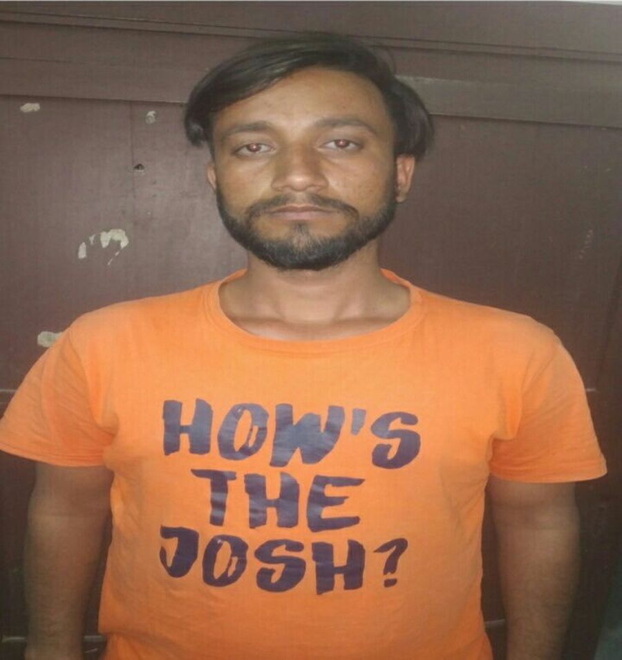 टैंकरों से चोरी के पेट्रोल की घर से अवैध बिक्री