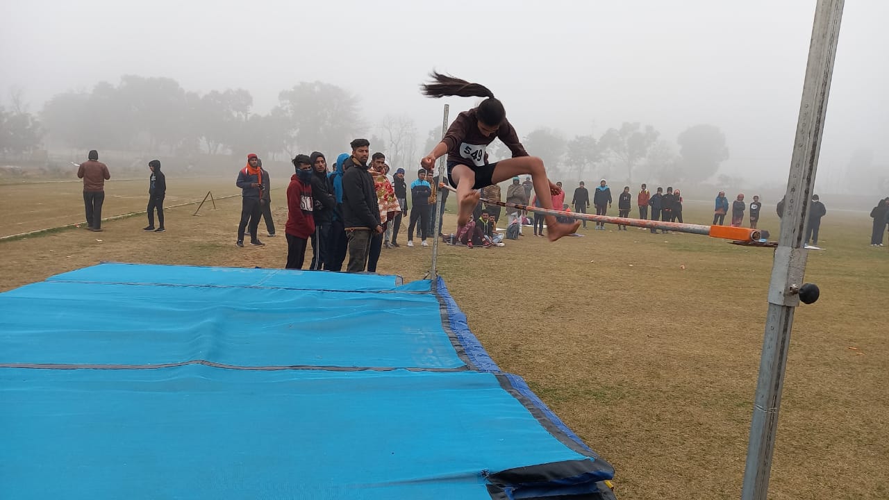 SPORTS--संसाधन-सुविधा नहीं, हाई जम्प में बनाया मुकाम