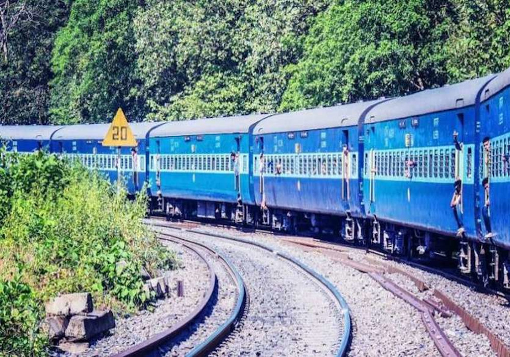 Quick Read: वाराणसी से गुजरेगी पिलग्रिम्स स्पेशल ट्रेन