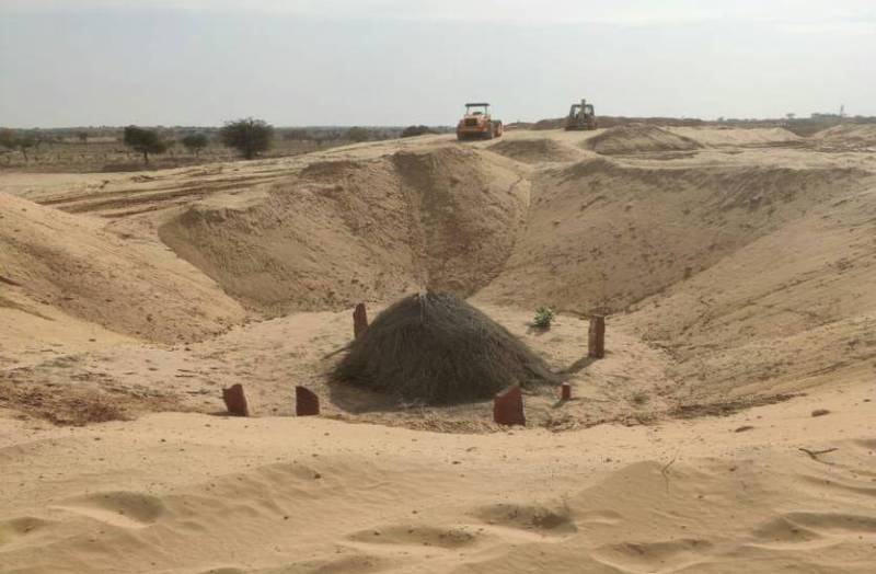 भारतमाला परियोजना : मुआवजे के इंतजार में टीले में दबा झोपड़ा