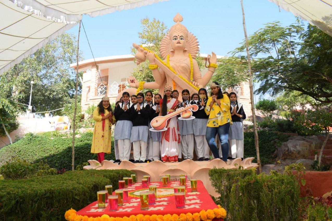 श्रद्धा व उल्लास से मनाया मां सरस्वती का प्राकट्य दिवस