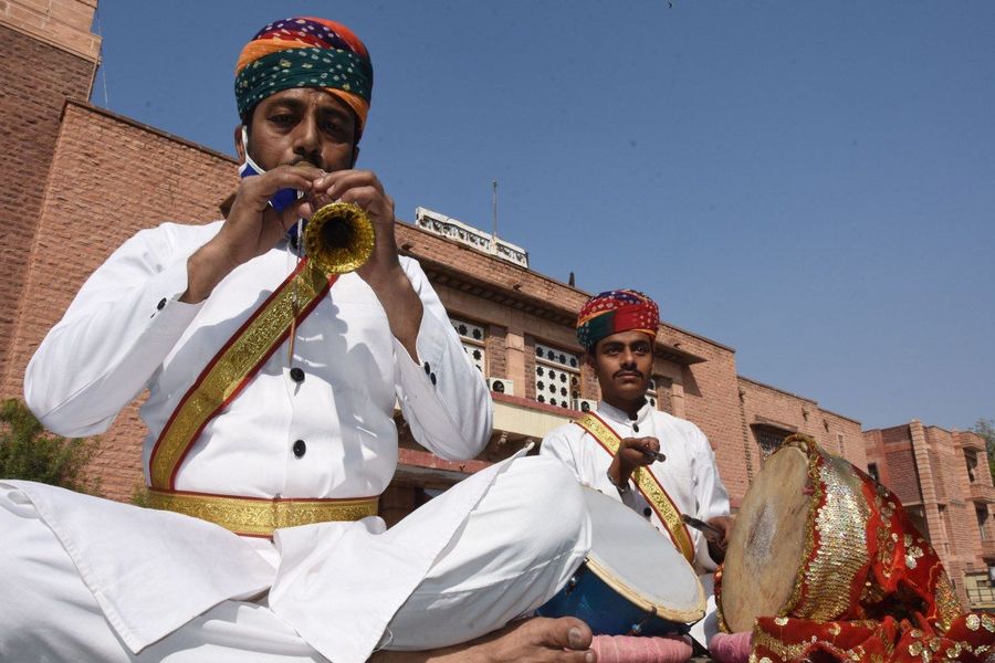 नौ राज्यों के कलाकार कल से करेंगे परम्परागत लोक कलाओं का मनोहारी प्रदर्शन