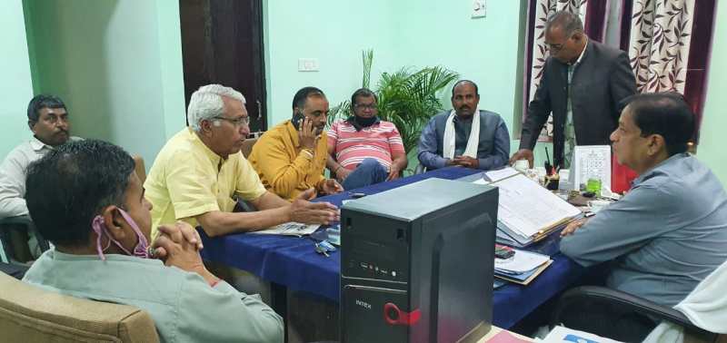 ठेकेदारों ने न्यास निविदाओं का किया बहिष्कार