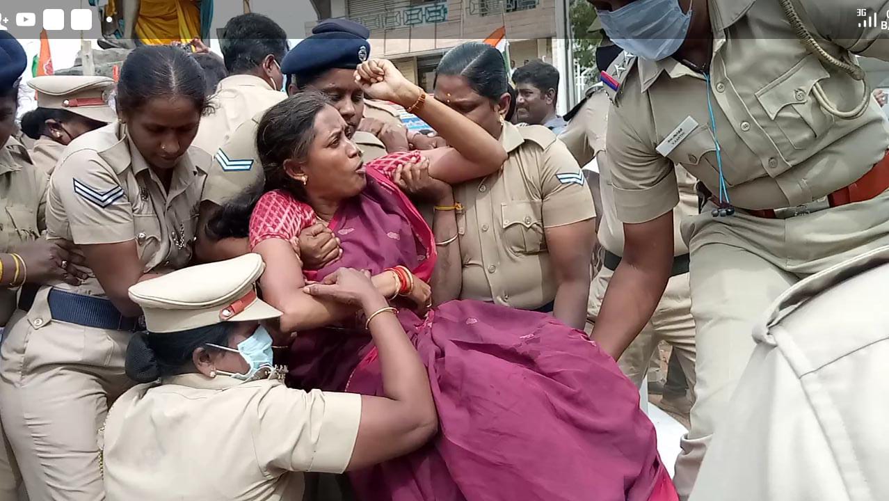Congress MP Jothimani forcibly detained for staging protest over Gandhi statue