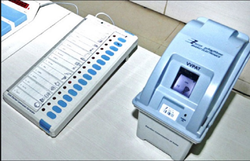 Ahmadabad News : ईवीएम मशीन में कांग्रेस के एक उम्मीदवार का बटन नहीं दबा