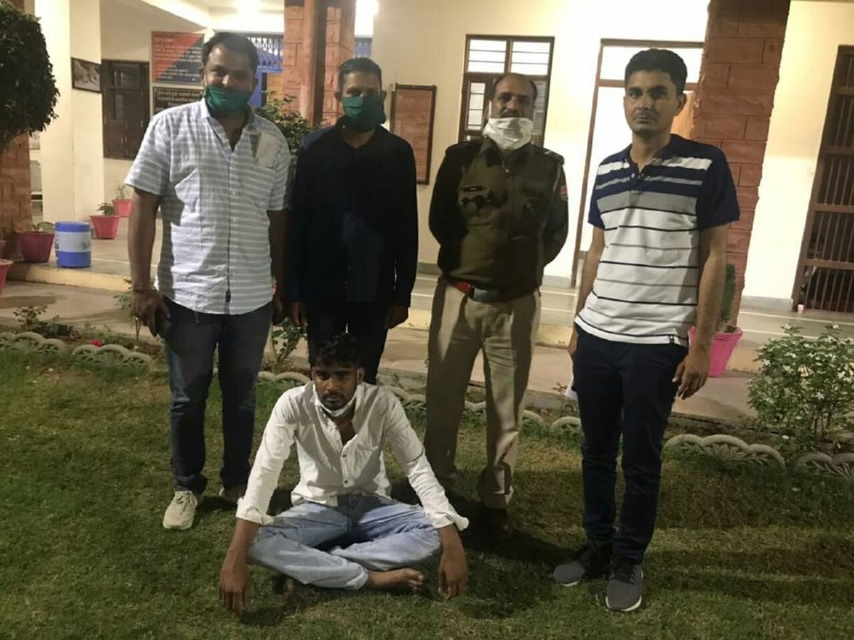 युवक से मोबाइल लूटा, एक युवक गिरफ्तार