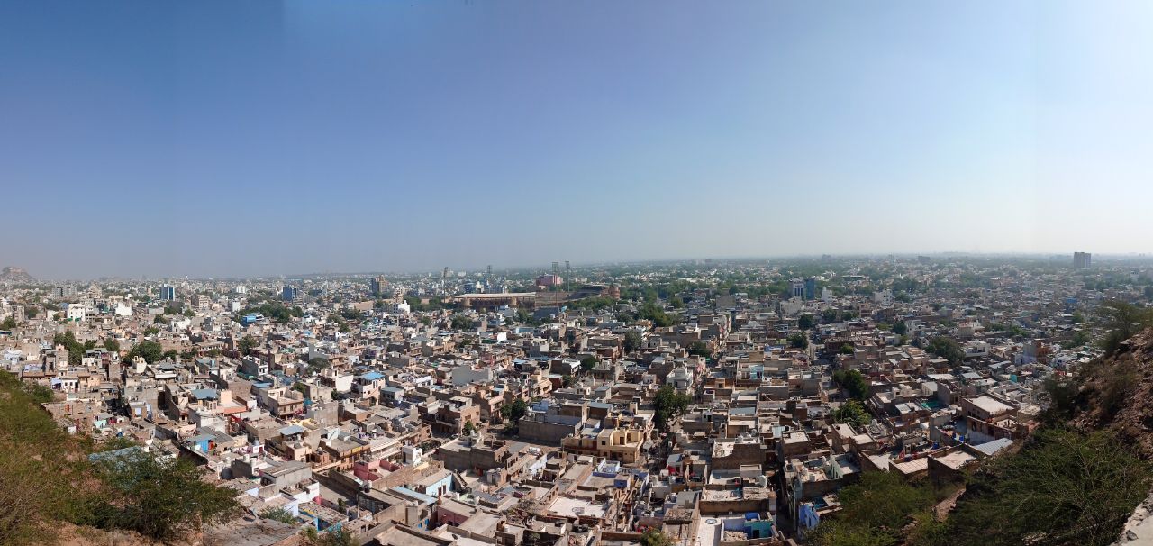 धोरो पर ‘राग-मल्हार’, पत्थरों का शहर सूना