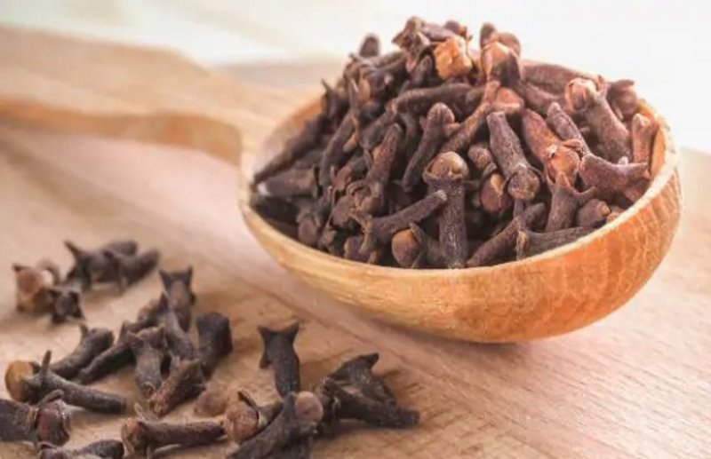 Cloves