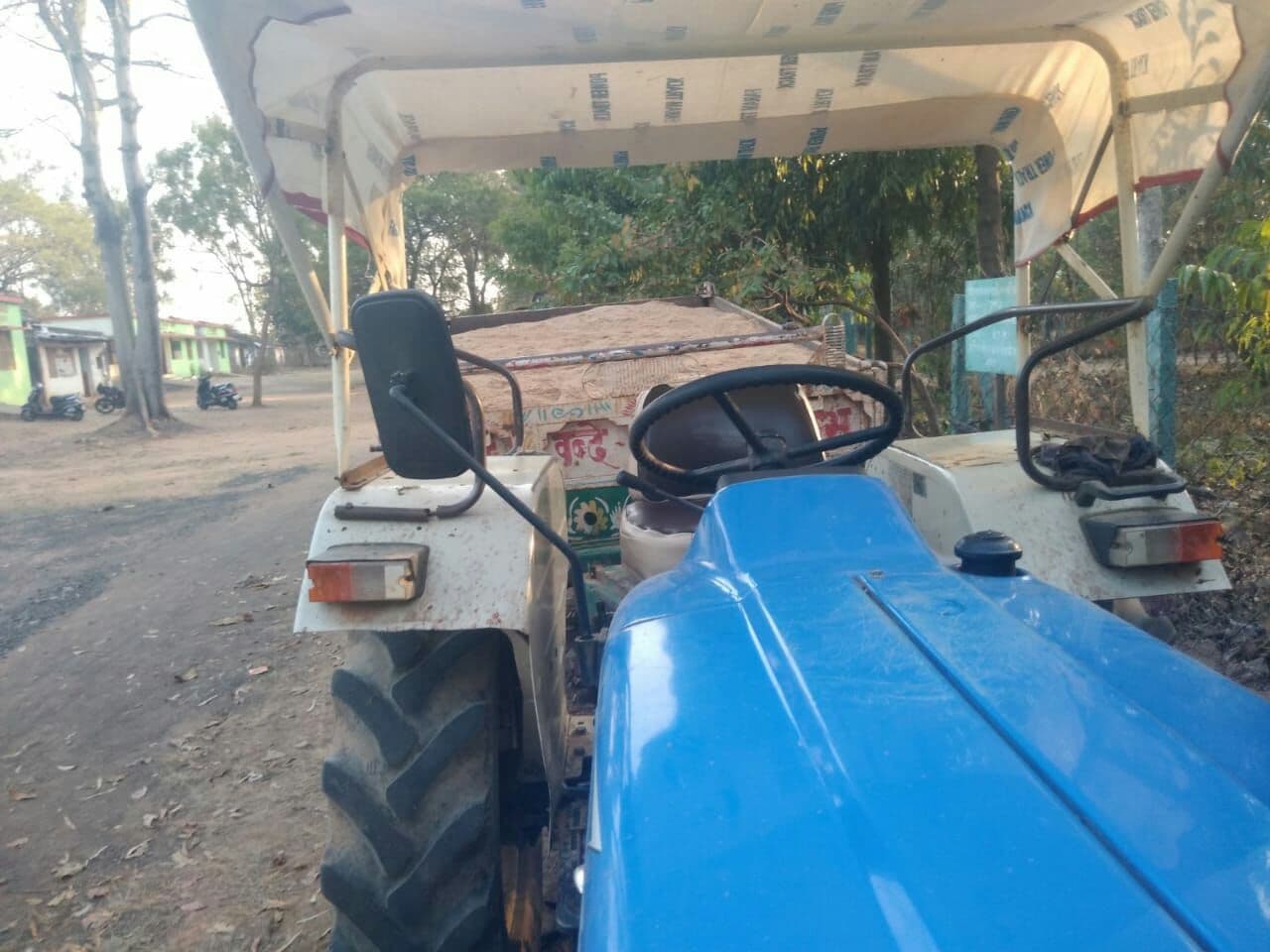 Tractor caught while transporting sand illegally