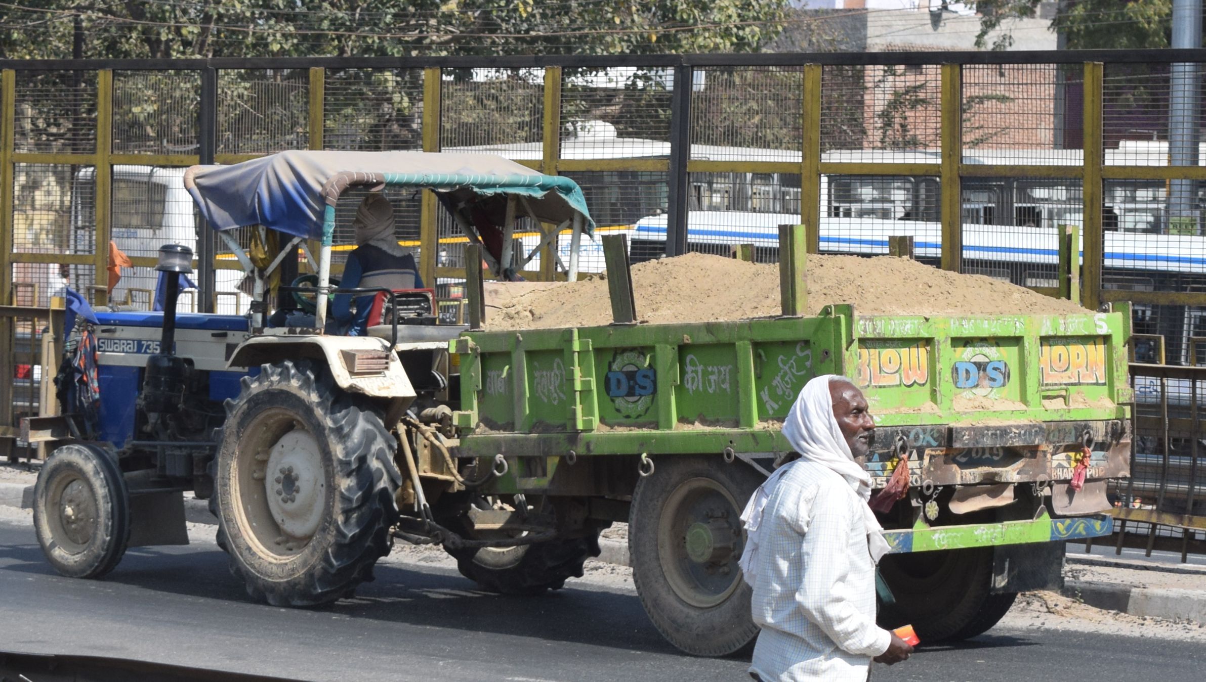 Preparations for stringent settlement to stop restricted gravel transport, gravel mafia will be ruled in Rajpasha