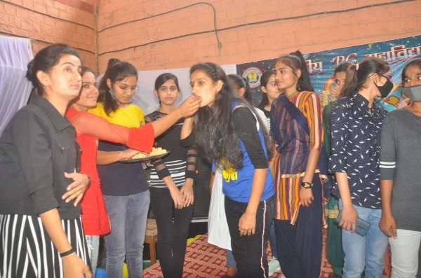 नव प्रवेशित छात्र-छात्राओं का स्वागत अभिनंदन 2021 कार्यक्रम के साथ