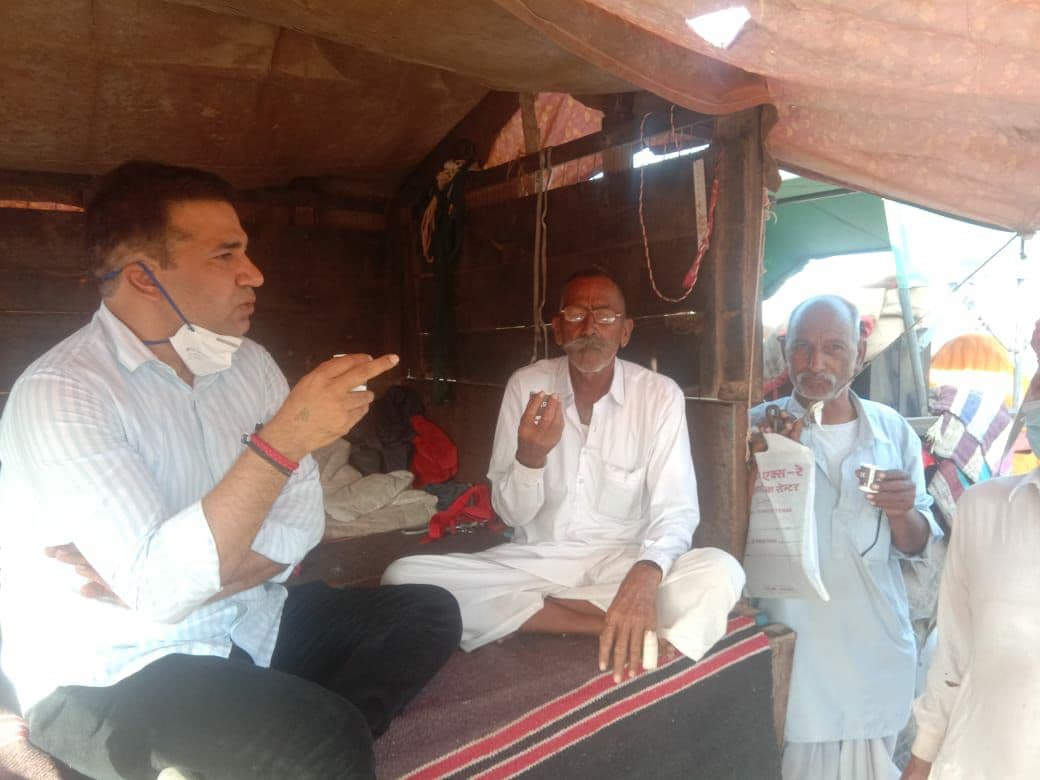 DM Soni discussed with cattle ranchers at Ramdev cattle fair fo Nagaur