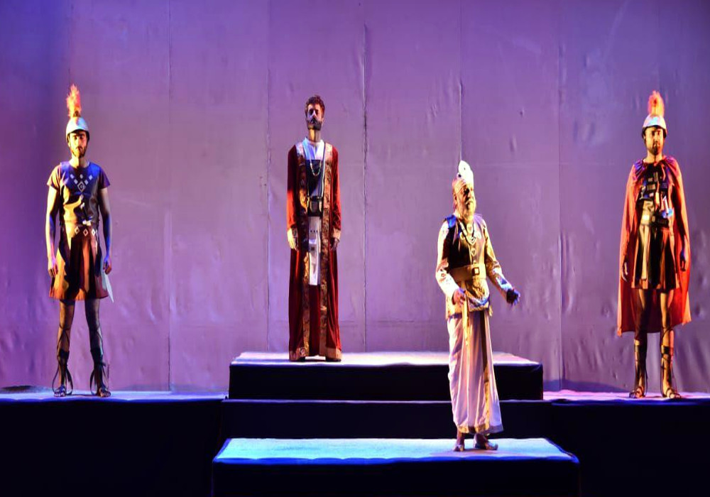 पुरू की बहादुरी एवं वचन प्रतिबद्धता को दर्शाता उर्दू नाटक ‘पोरस’