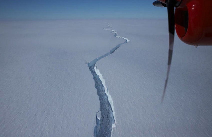 antarctica-iceberg.jpg