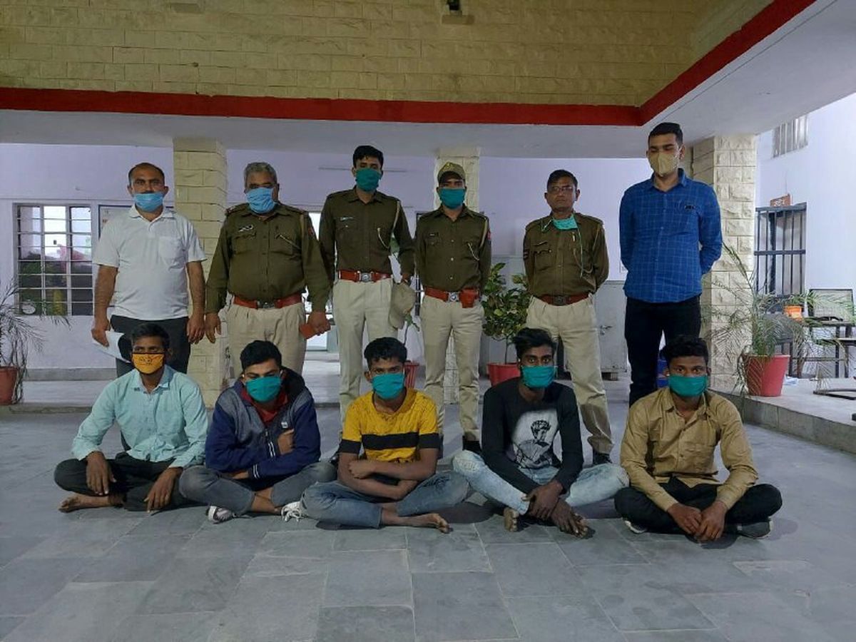 नकबजनी के आरोप में तीन बाल अपचारी सहित पांच पकड़े