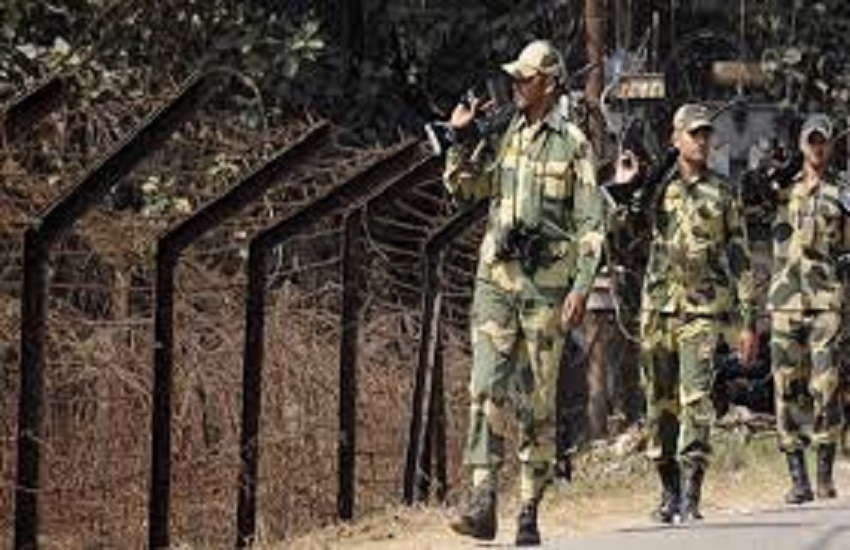 WEST BENGAL--भारत-बांग्लादेश सीमा पर बीएसएफ ने नाकाम की तस्करी
