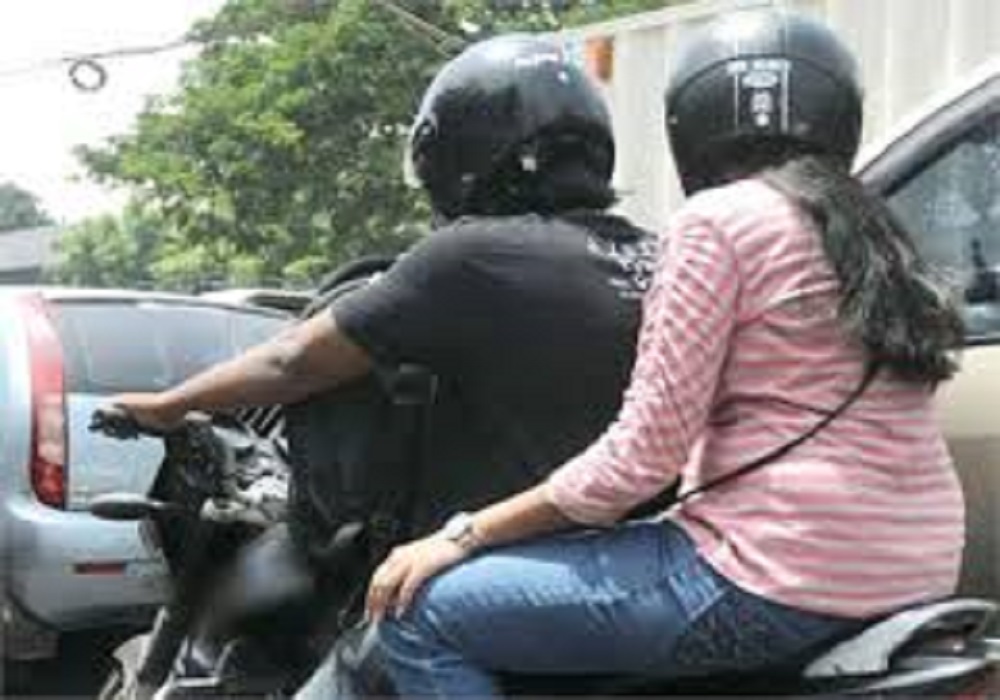 कानपुर में अब बाइक पर पीछे बैठने वाला भी लगायेगा हेलमेट, अन्यथा भरना पड़ेगा ये जुर्माना, आदेश जारी