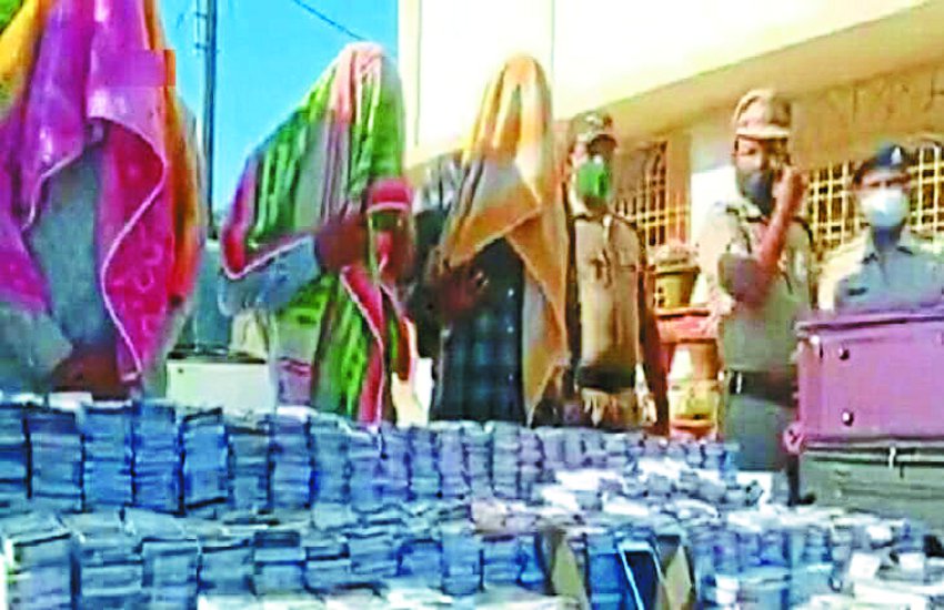 रायपुर में किराए के कमरे में छापे 8 करोड़ के जाली नोट जब्त, रातभर 30 कर्मचारी नोट की गिनती करते रहे
