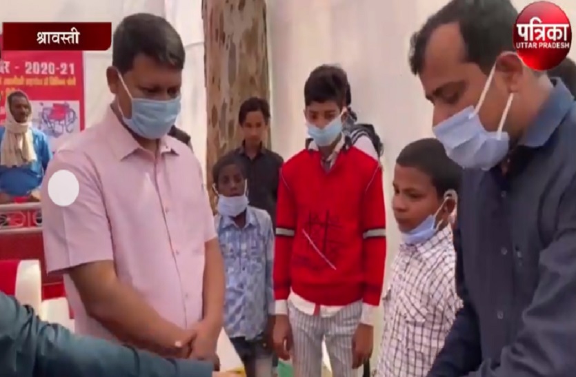 Video : जिलाधिकारी टीके शिबू ने 255 दिव्यांग बच्चों को दिए आवश्यक उपकरण