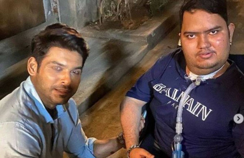 Siddharth Shukla Pics Went Viral While Meeting Handicapped Fan Anees