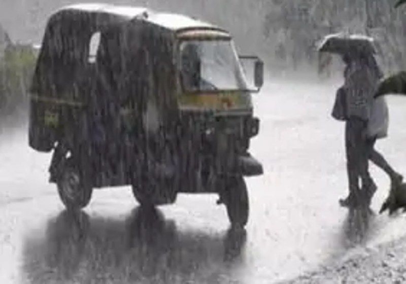 यूपी में मौसम का बदल रहा मिजाज, मौसम विभाग का इन तीन दिन भारी बारिश और आकाशीय बिजली का अलर्ट