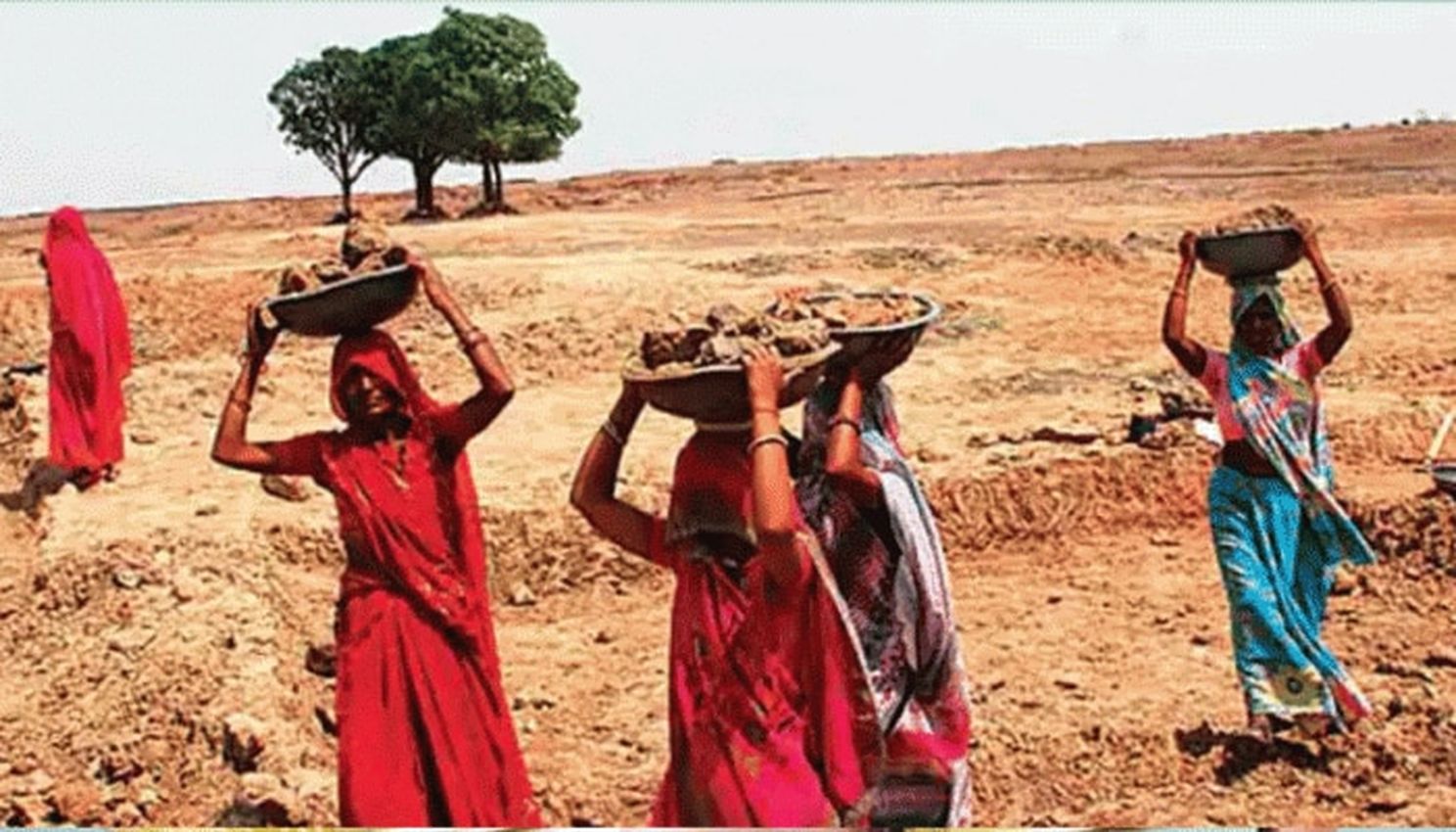 कोरोना काल में प्रवासियों के लिए संजीवनी साबित हुई मनरेगा