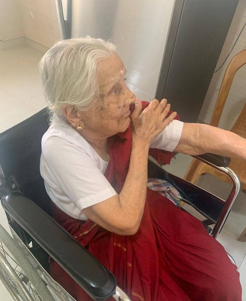 103 वर्षीय दूसरी दादी ने लगवाया कोरोना टीका