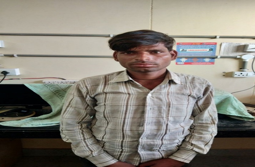 पत्नी को कुएं में धक्का देने की पुलिस को दी सूचना, पुलिस पहुंची तो नशे में मिला आरोपी