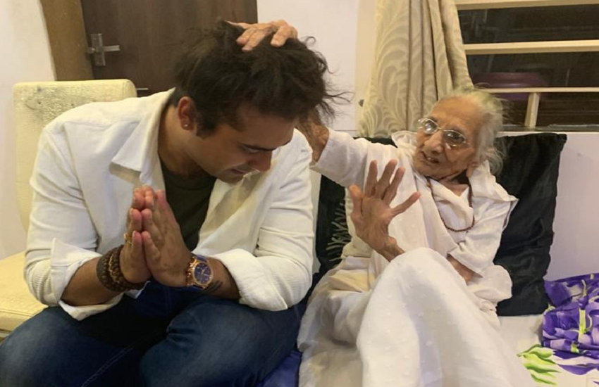 PM मोदी की मां से मिलने पहुंचे सिंगर जुबिन नौटियाल, प्रधानमंत्री को लेकर बोली यह बात