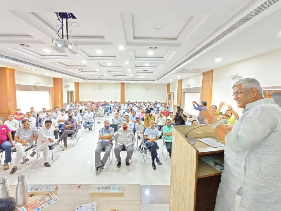 मारवाड़ के टैक्सटाइल उद्यमी जोधपुर में जुटे, केन्द्रीय मंत्री से मांगा टैक्सटाइल पार्क