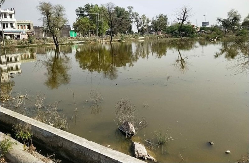 औद्योगिक क्षेत्र में फैल रहा प्रदूषण, नही हो रही है कार्रवाई